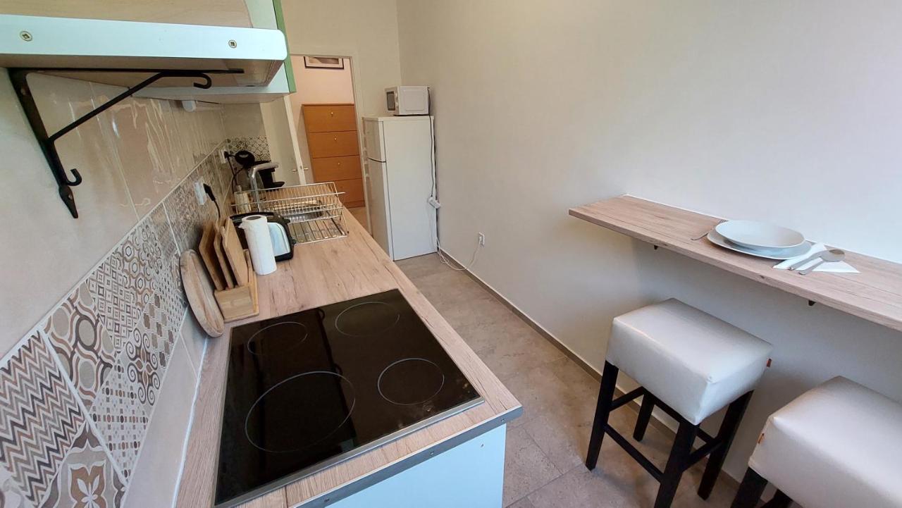 Comfy And Stylish Jewelry Box Apartment Budapest